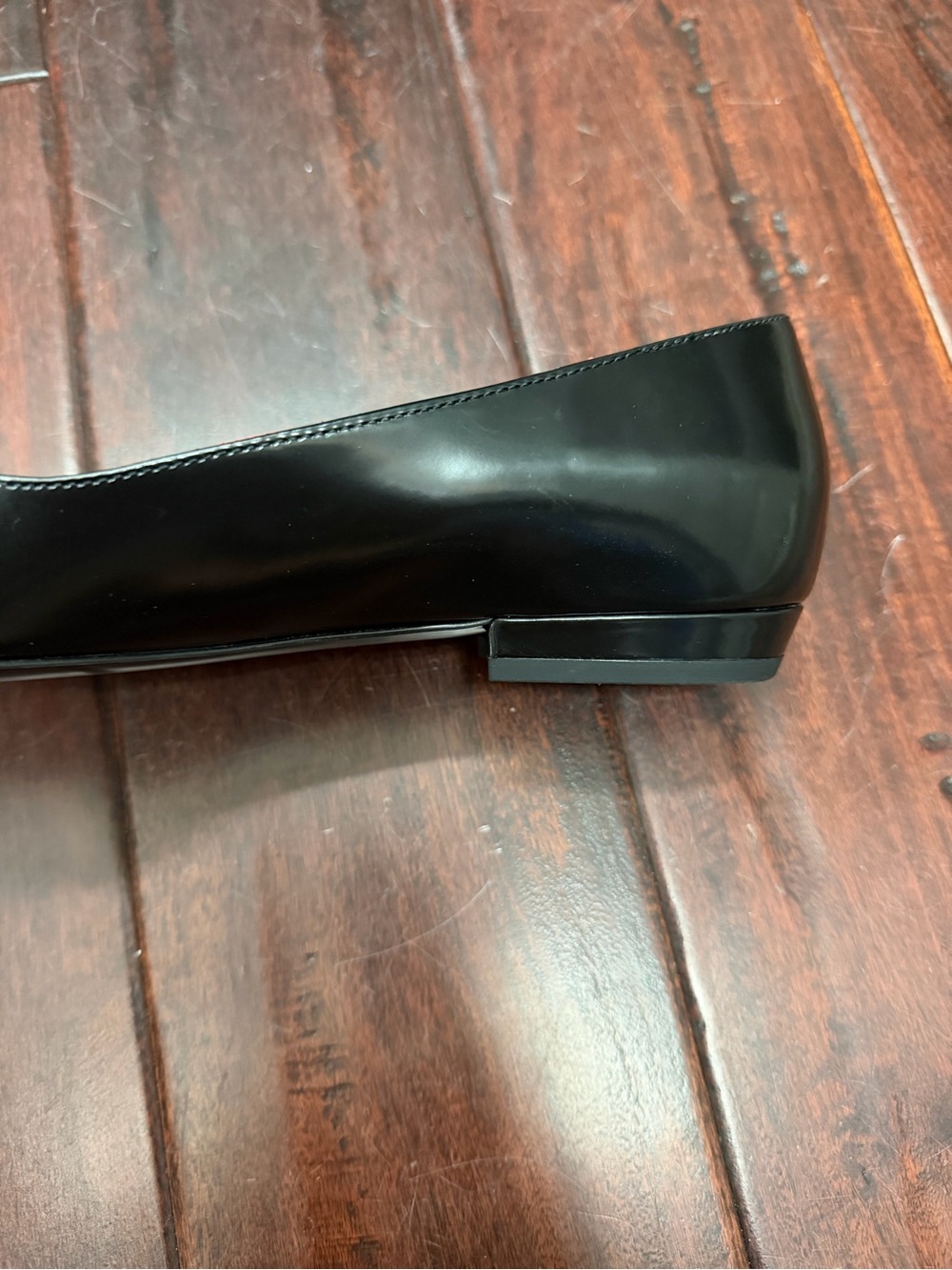 Tory Burch Women’s Black Pointed Toe Flats with Gold Accent - Picture 5 of 5